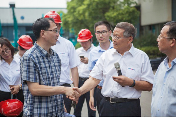商务部合作司刘民强副司长一行调研j9国际集团智能