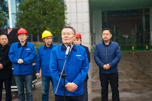 新年开门红！j9国际集团智能5000万设备批量发车