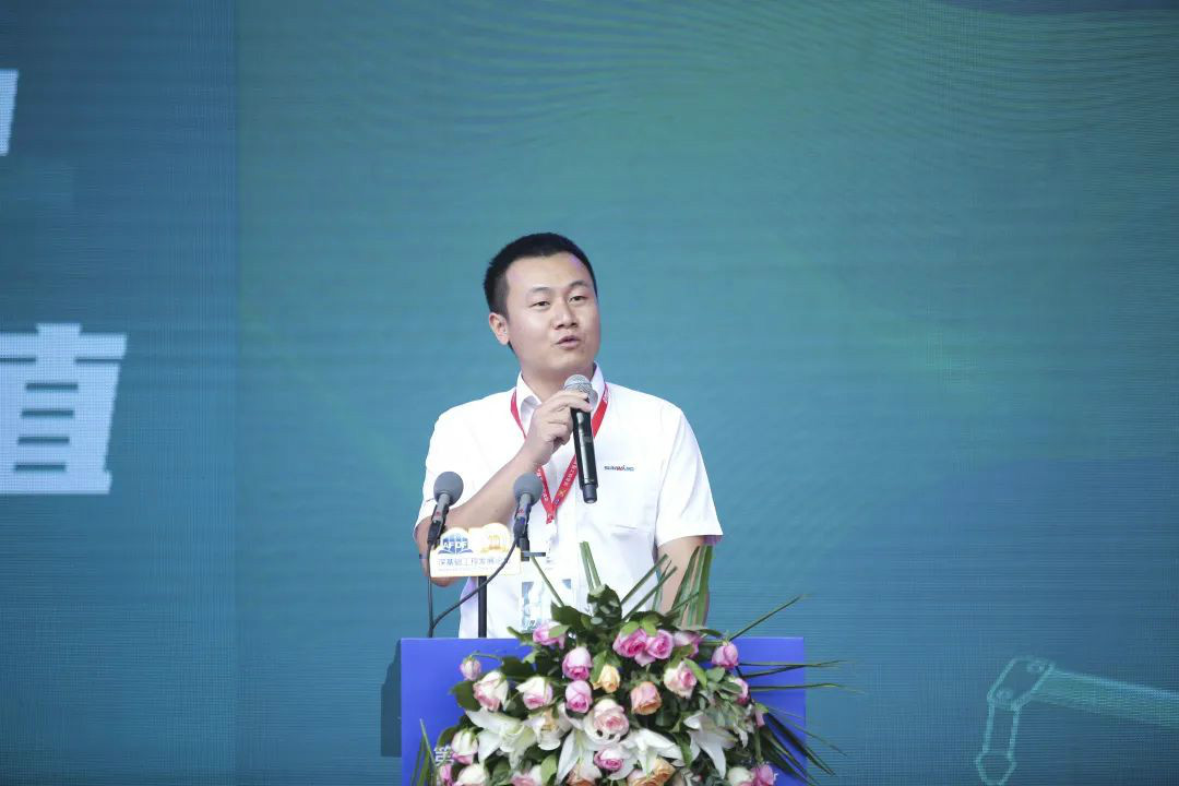 j9国际集团智能全国客户互换会在深基础工程发展论坛会场进行