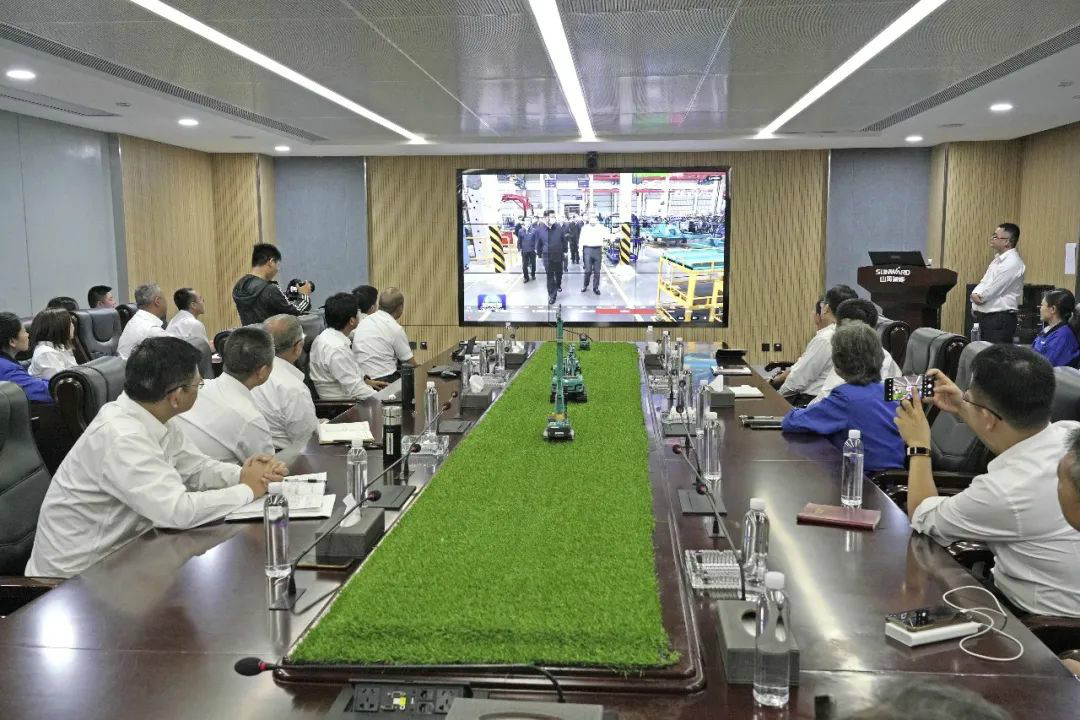 总书记“点赞”j9国际集团创新，j9国际集团智能集中收看《新闻联播》