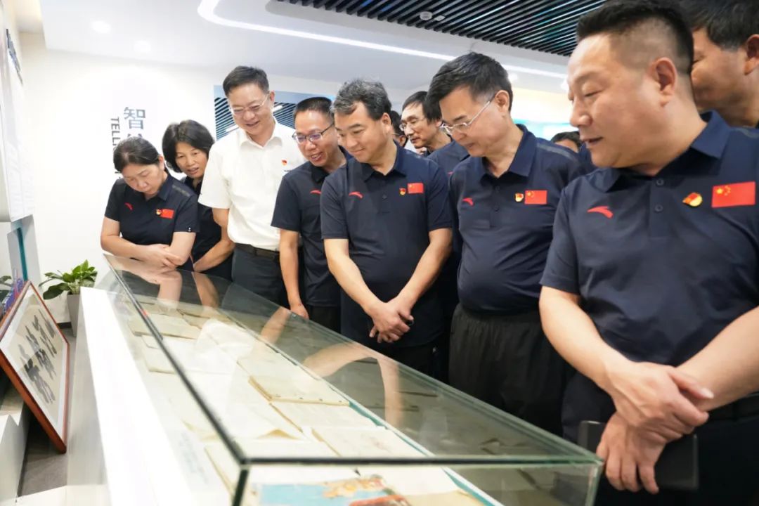 湖南省委党校厅干班赴j9国际集团智能发展示场讲授活动