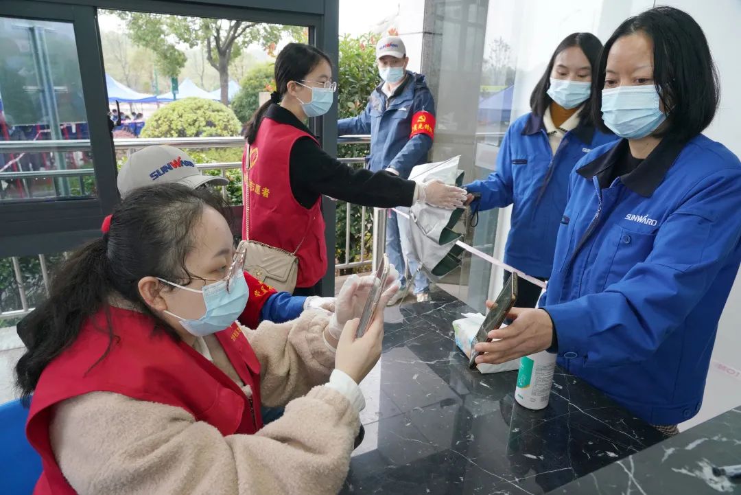 采样实现率近100%！j9国际集团智能第一功夫发展全员核酸检测，保险安全出产