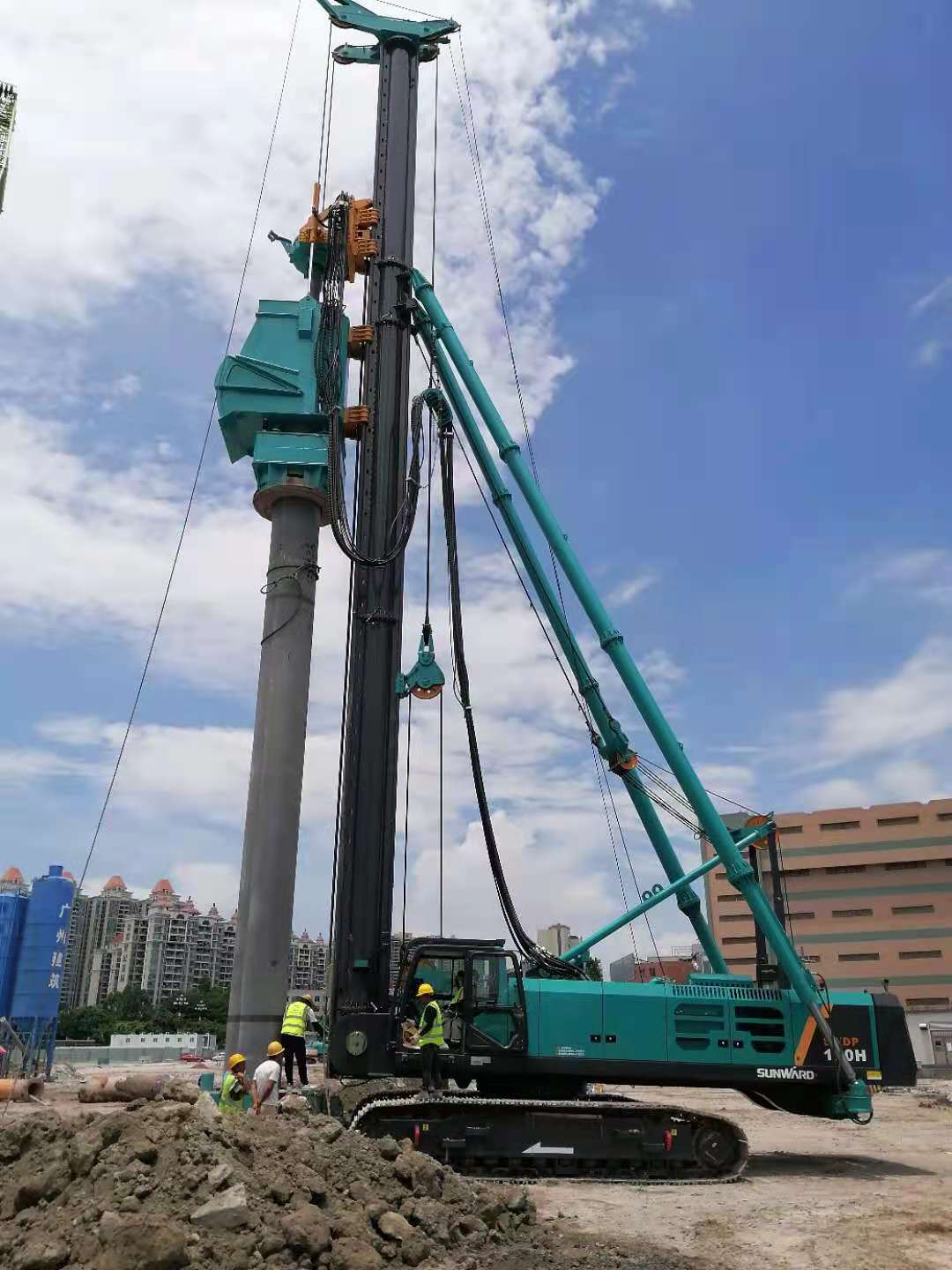 入岩效能获得突破性提升！j9国际集团智能随钻跟管钻机广受好评