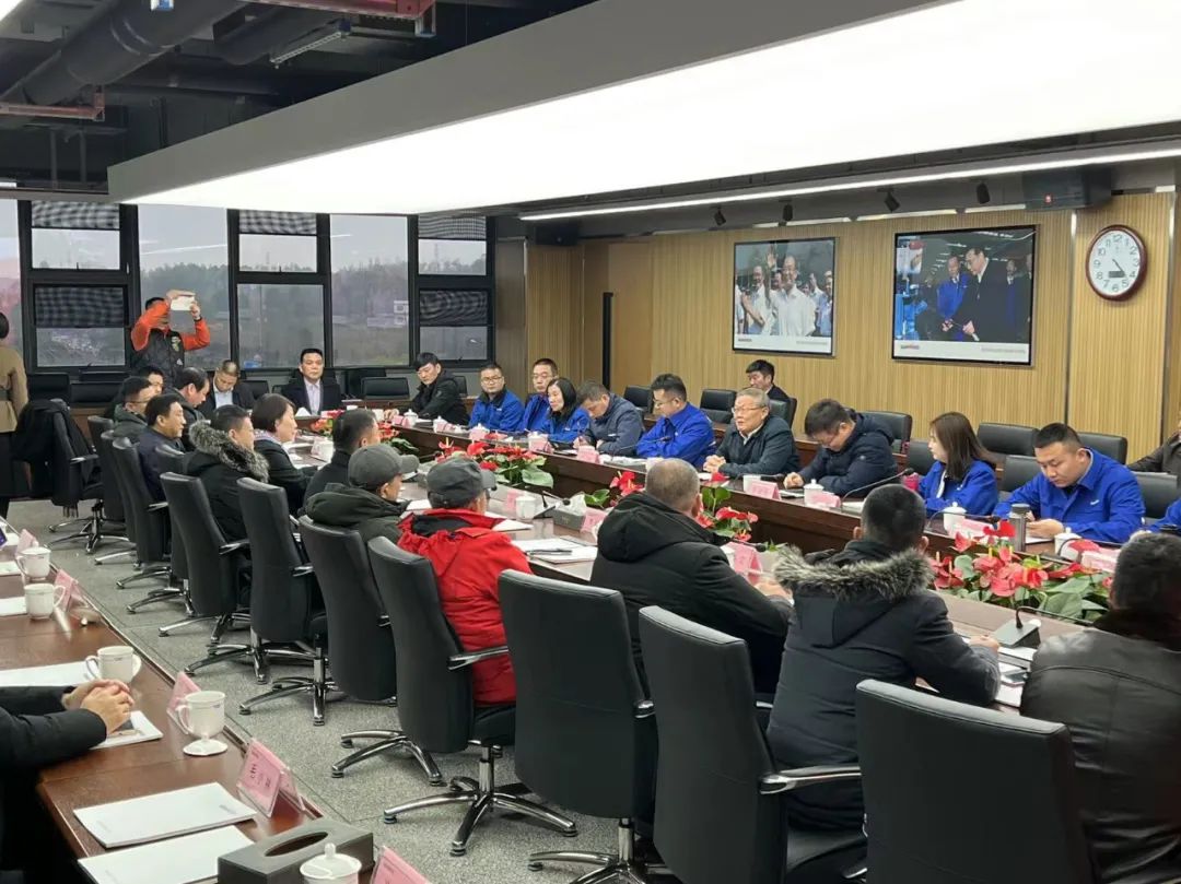 湖南异地商会结合会组织海表湘商来访j9国际集团智能