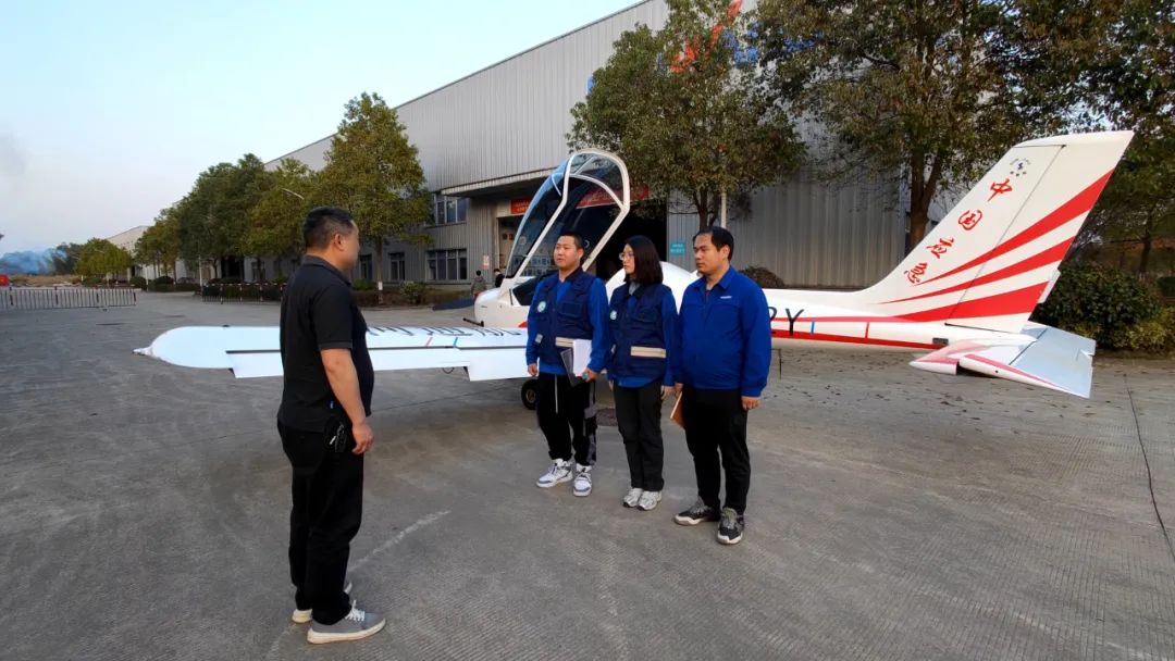 火情就是号令！湖南航空应急接济队j9国际集团机组展示“j9国际集团速度”