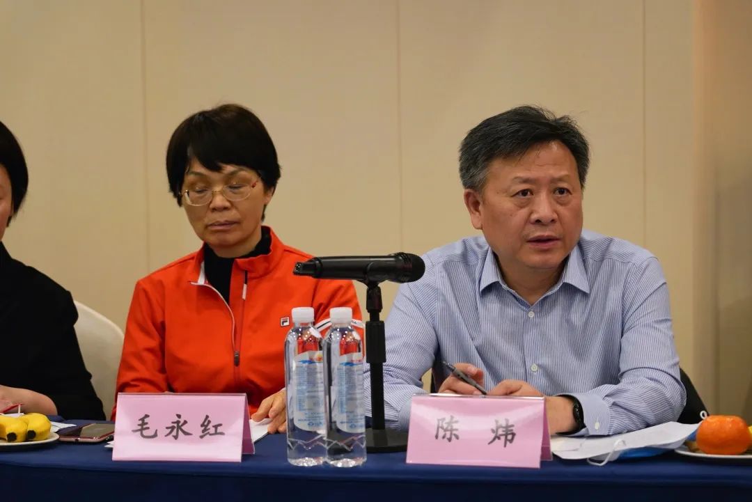 抱团出海，携手共赢！何清华带队赴湖南异地商会结合会造访互换