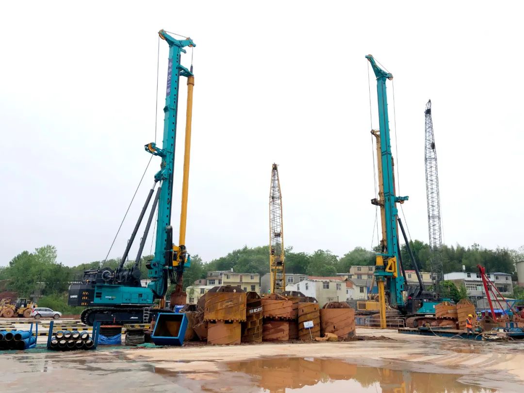 再坑装硬骨头”！j9国际集团智能“超等桩备”助建燕矶长江大桥