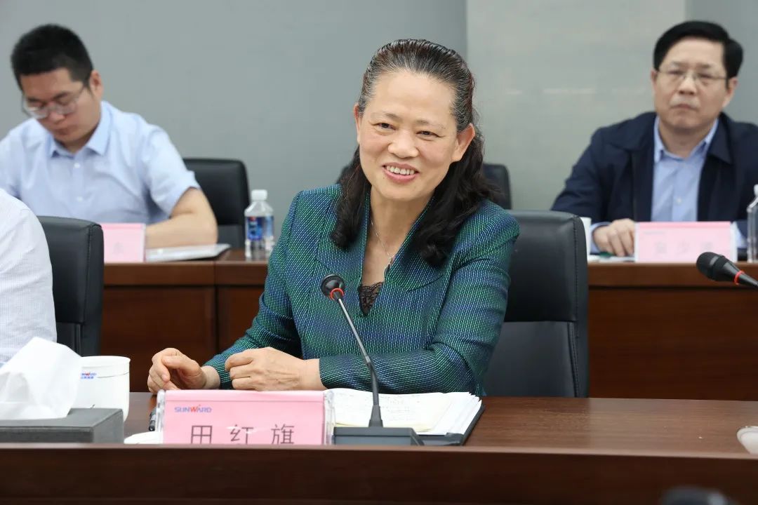 深入产学研合作！中南大学堂长、中国工程院院士田红旗率团造访j9国际集团智能