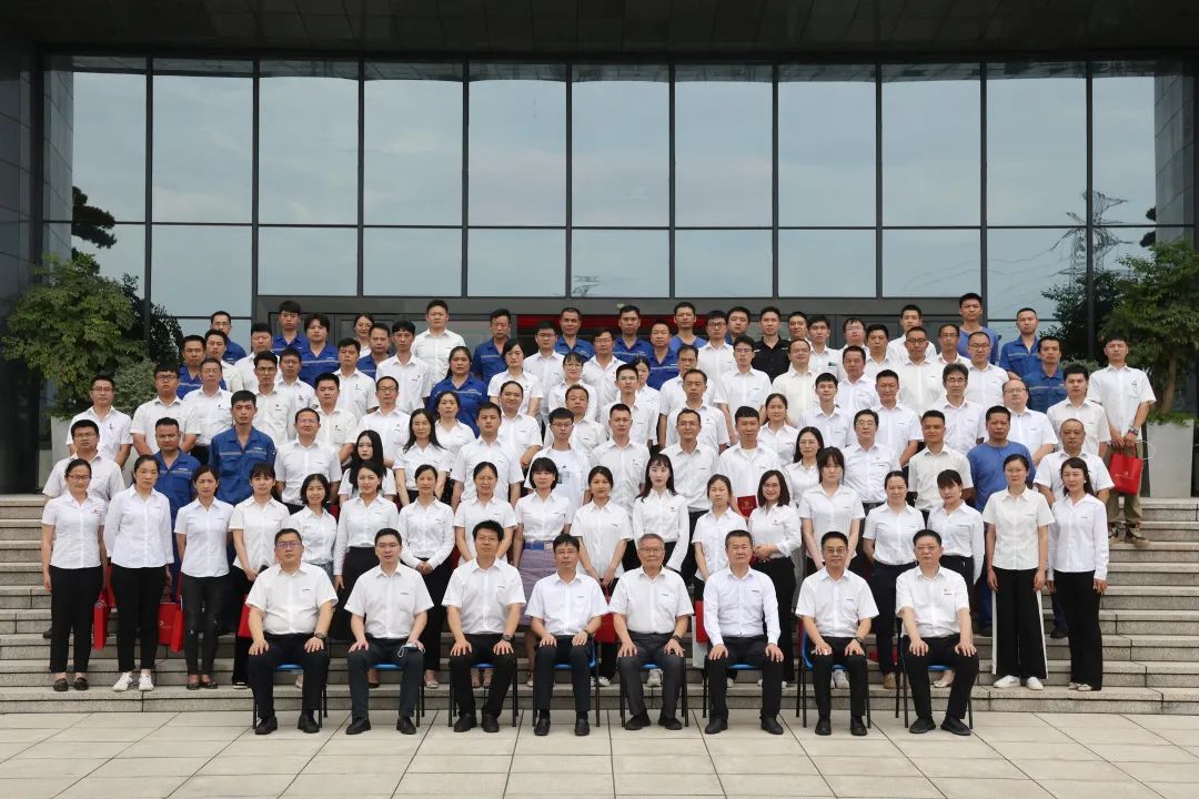为立功建企建家一体化贡献更大力量！j9国际集团智能第五届五次“双代会”成功召开