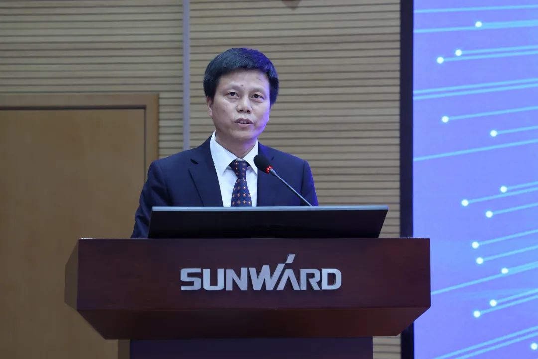 创新引领，智造将来！“2022院士专家长沙杏妆高端设备高质量发展钻研会隆沉进行
