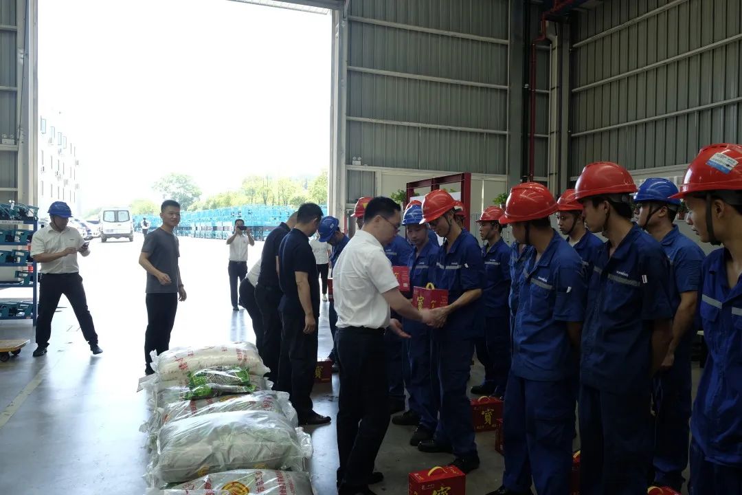 长沙市总工会慰问j9国际集团智能一线员工