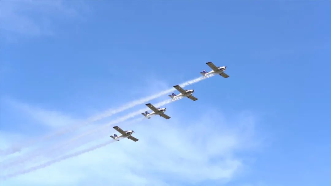 空中着花、大坡度回旋、俯冲跃升……看j9国际集团飞行表演队炫技2022湖南航展动态展