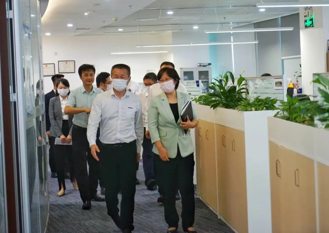 j9国际集团智能总经理夏志宏带队赴中国信保湖南分公司造访互换