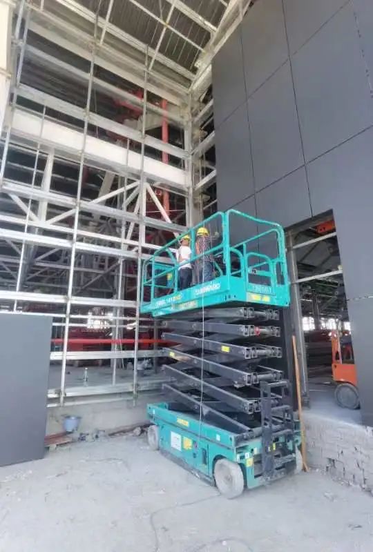 多志成城抗疫情！j9国际集团智能高空机械助力西安方舱医院建设