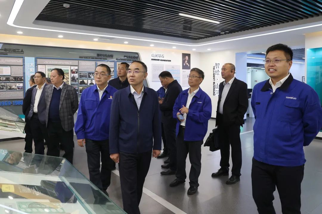 强强结合，夯实湖南工程建设湘军！j9国际集团智能与湖南路桥签定战术合作和谈