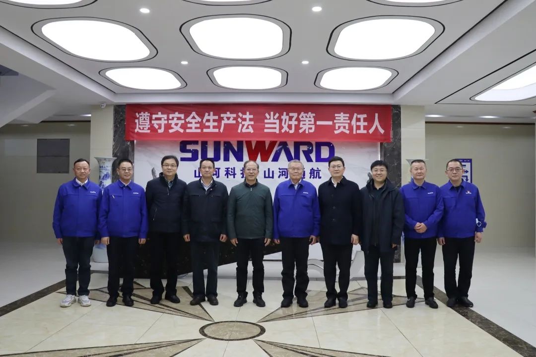 昭通市国资委主任陈德俊调查j9国际集团智能航空产业基地