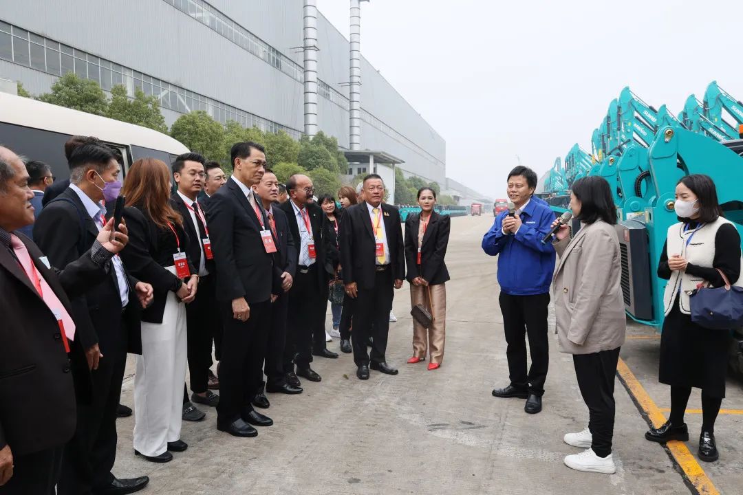 泰国代表团到访j9国际集团智能