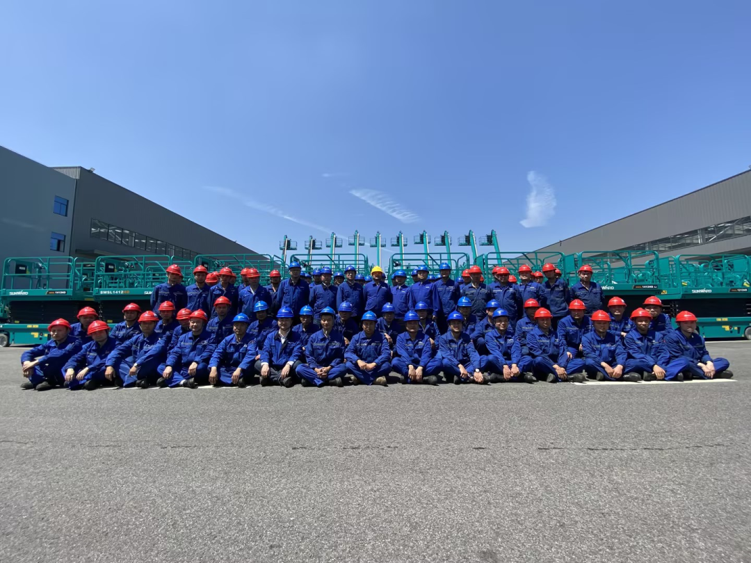 长沙市召开庆祝“五一”国际劳动节大会，j9国际集团智能1幼我1集体获赞美！