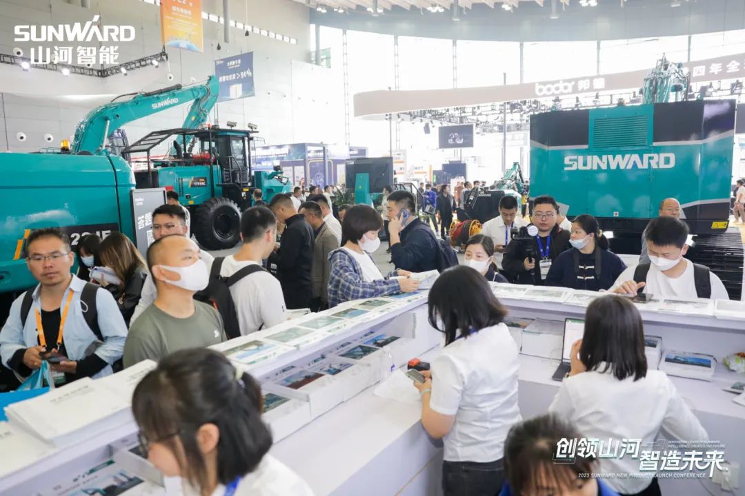 2023 CICEE | j9国际集团智能亮相2023长沙国际工程机械展！智能化、电动化产品站C位