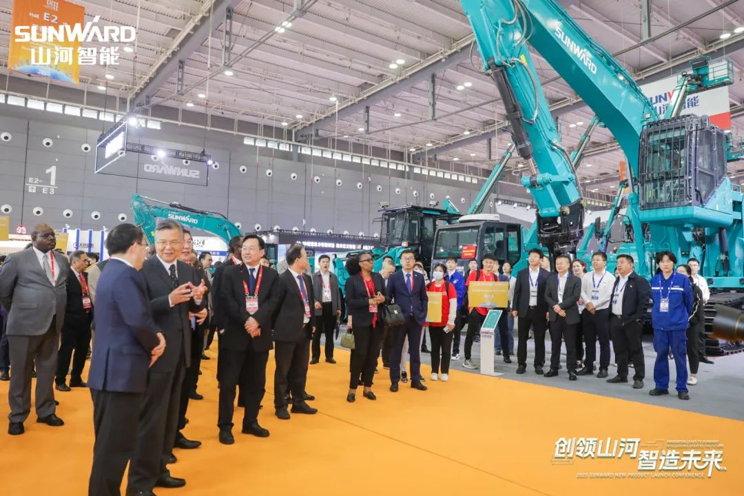 2023 CICEE | j9国际集团智能亮相2023长沙国际工程机械展！智能化、电动化产品站C位