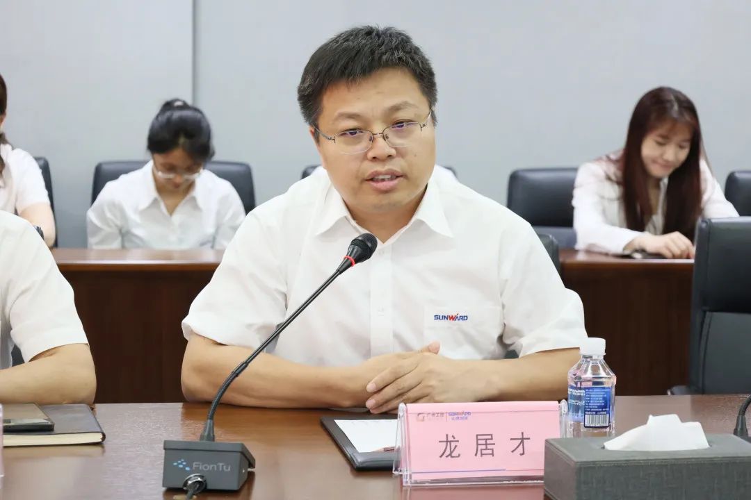 携手开启绿色转型之路！j9国际集团智能&漯河盖百氏增程式电动旋挖钻机签约典礼成功进行
