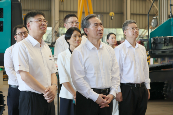 中国贸促会会长任鸿斌调研j9国际集团智能