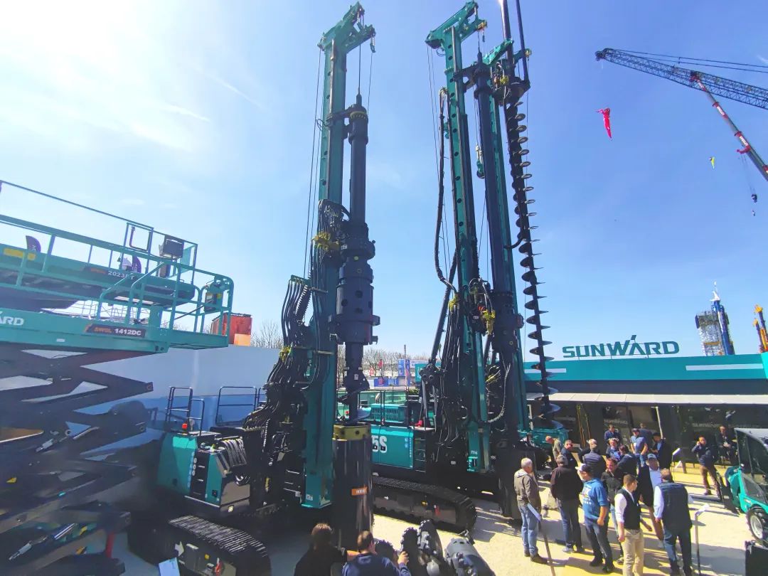 Bauma 2025 | 高端定造！j9国际集团智能Pro系列旋挖钻机燃爆全场