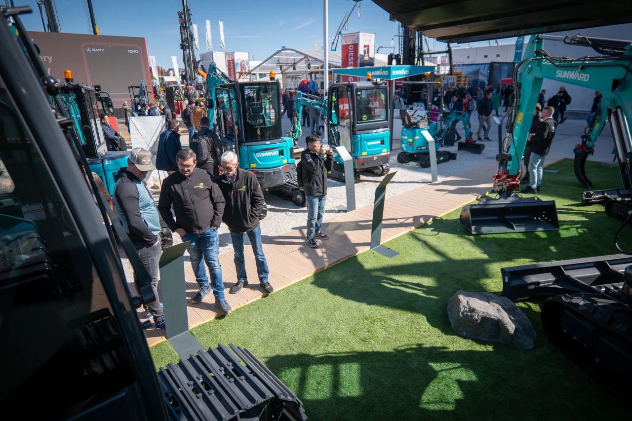 Bauma2025 | j9国际集团智能德国宝马展火热收官！相约2025长沙展！