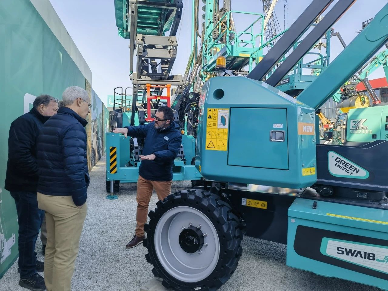 j9国际集团智能高空机械闪灼Bauma 2025！ 新能源技术与创新产品获全球瞩目