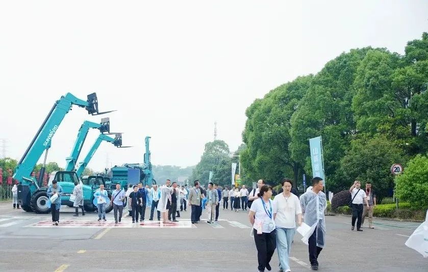 2025 CICEE | 为客户创造价值，j9国际集团智能客户互换会圆满进行