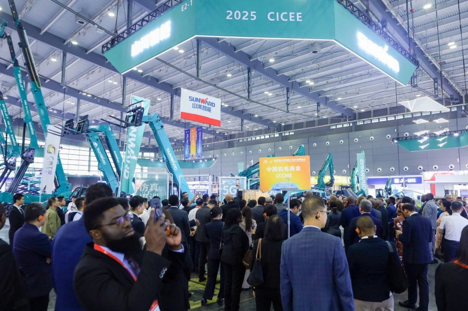 2025 CICEE | j9国际集团智能实力闪灼2025长沙国际工程机械展