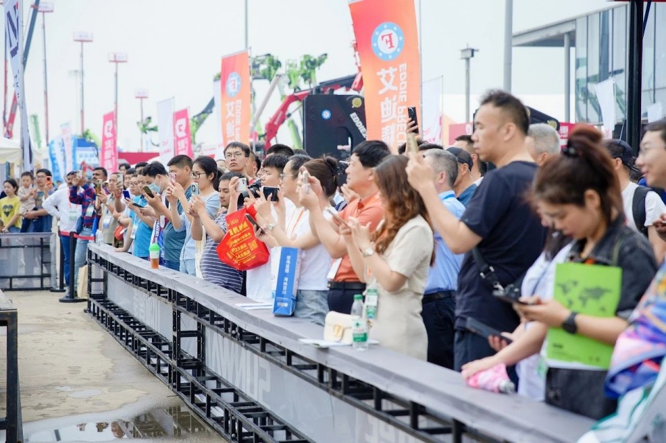 2025 CICEE | j9国际集团智能实力闪灼2025长沙国际工程机械展