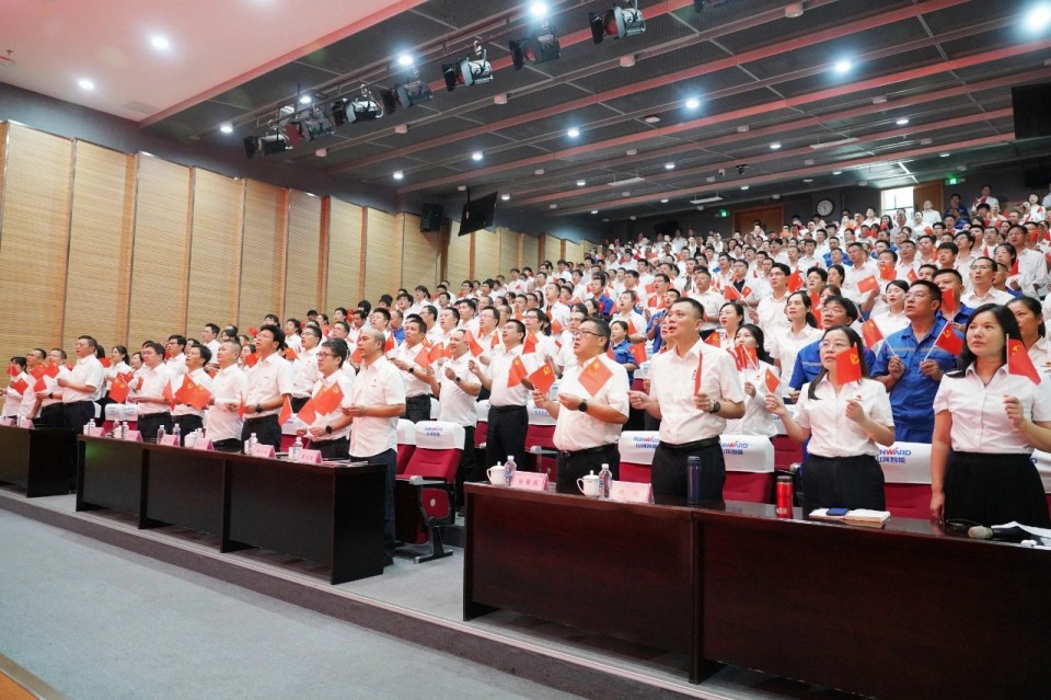 j9国际集团智能组织集中收看留想中国人民抗日战争暨世界反法西斯战争成功80周年大会