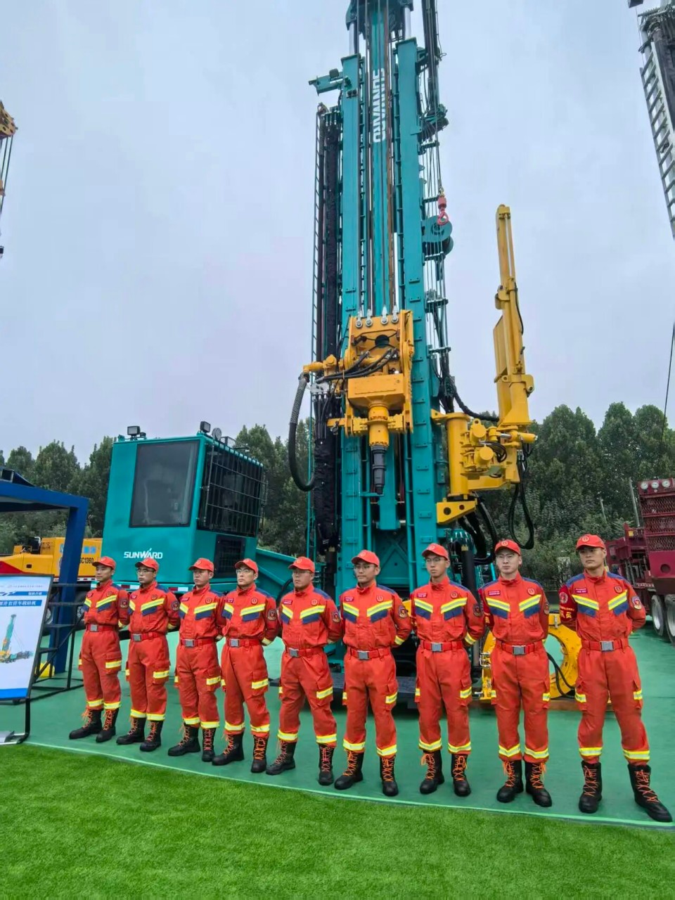 科技赋能接济！j9国际集团智能创新设备亮相第十三届全国矿山接济技术较量