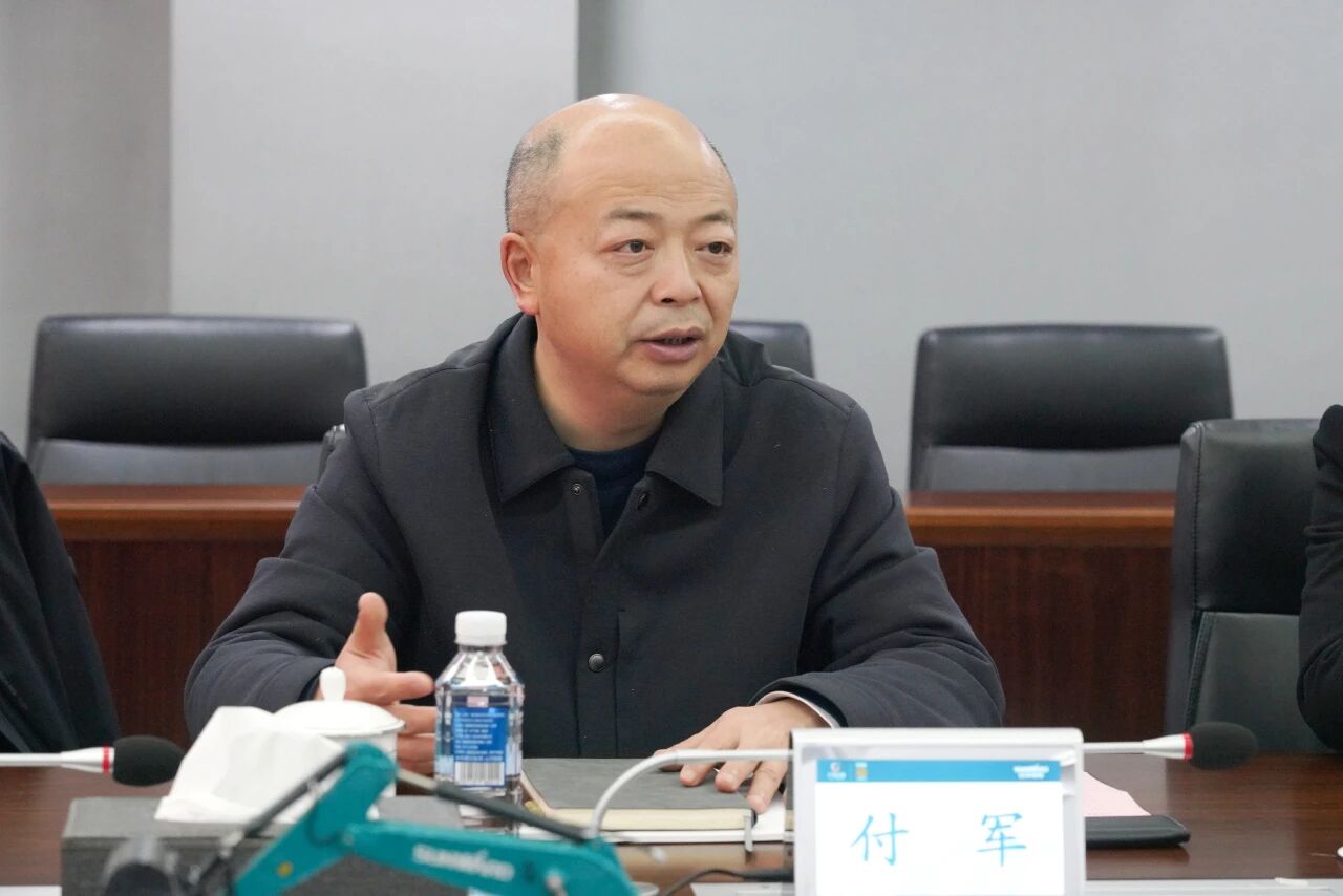数智化现场混字油火药车下线！j9国际集团智能与易普力携手共筑智能矿山新篇章