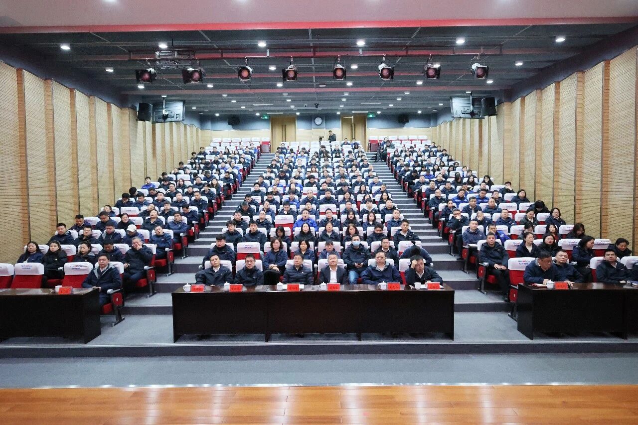 j9国际集团智能组织集中收看十四届全国人大四次会议开幕会