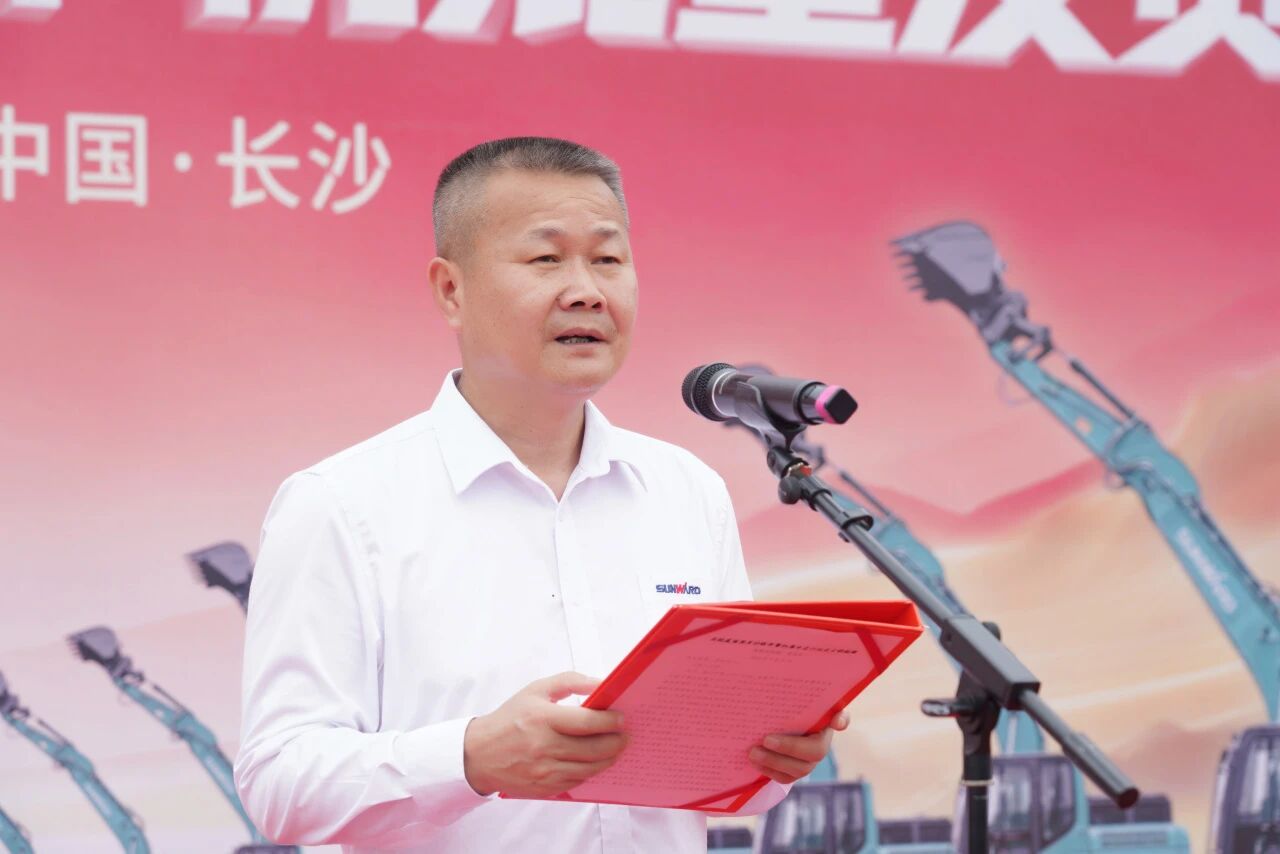 j9国际集团智能轮履两用多职能开带机批量交付国度林草系统，助力丛林草原生态防护